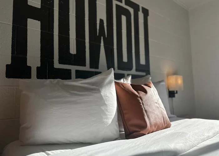 Elk Antler Hotel 4*