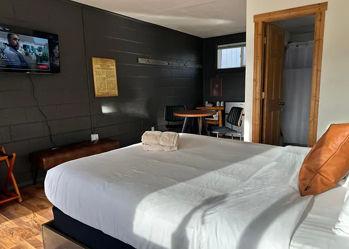 Elk Antler Hotel 4*